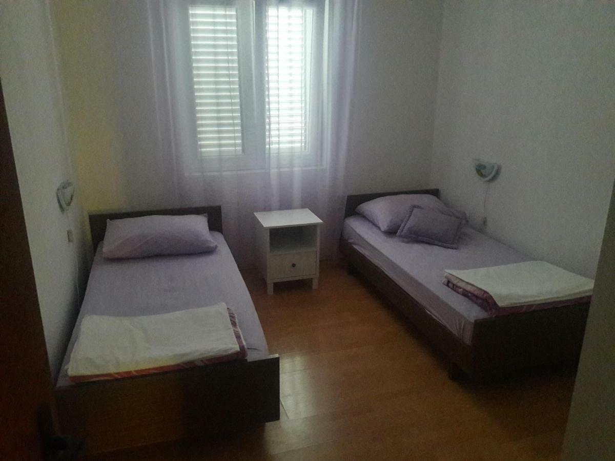 Apartment Damira Водице Екстериор снимка